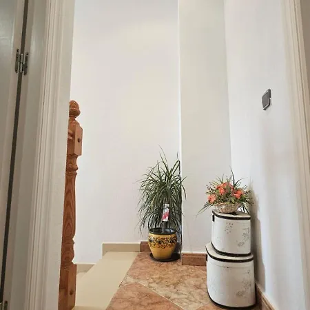 Casa Fuente Leon Holiday home *