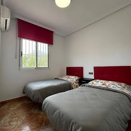 Casa Vacacional Fuente Leon * Торевьиа