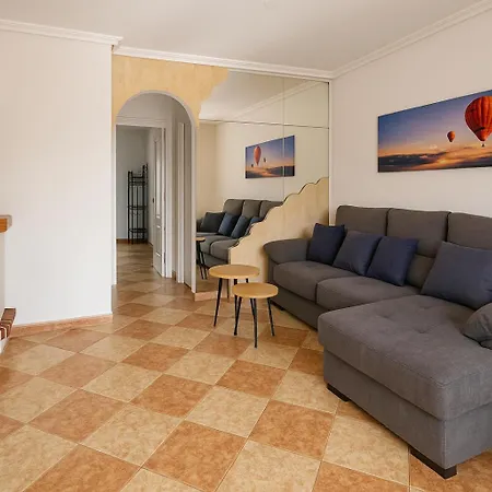 Casa Vacacional Fuente Leon Дом отдыха Торевьиа