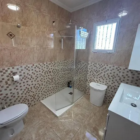 Casa Vacacional Fuente Leon * Торевьиа